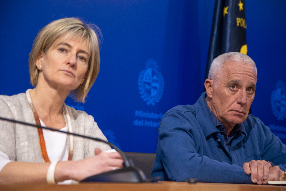  conferencia de prensa junto con otras autoridades policiales, tras el atentado que sufrió la fiscal