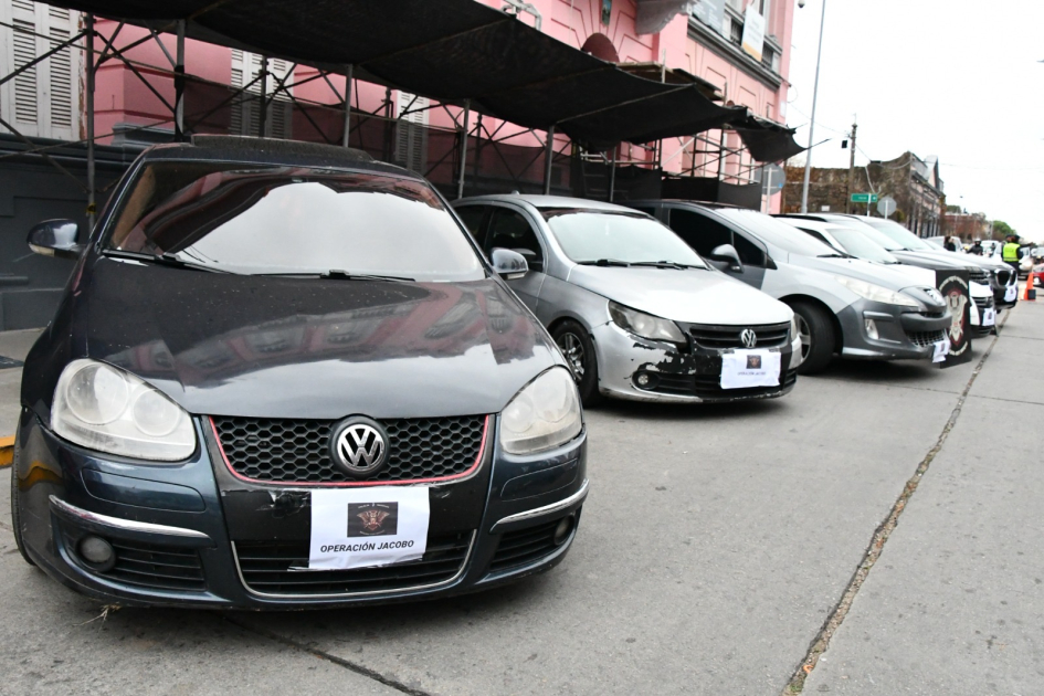 Autos incautados “”