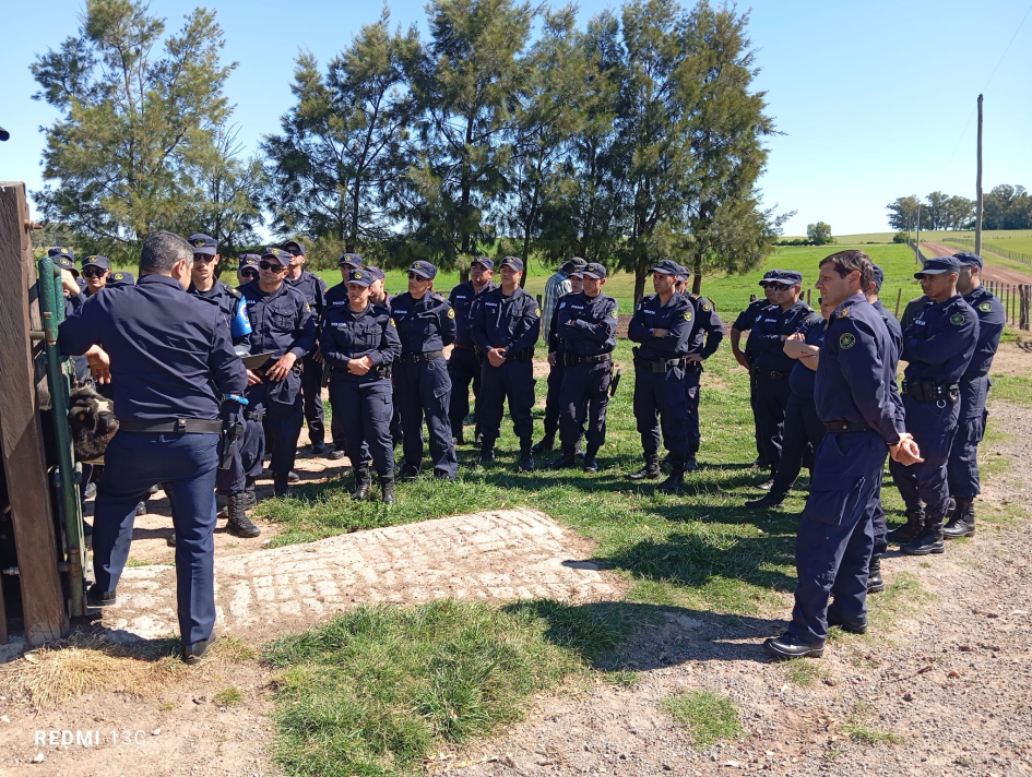 Capacitación Regional sobre Seguridad Rural reunió a efectivos de tres departamentos en Río Negro Capacitación Regional sobre Seguridad Rural reunió a efectivos de tres departamentos en Río Negro