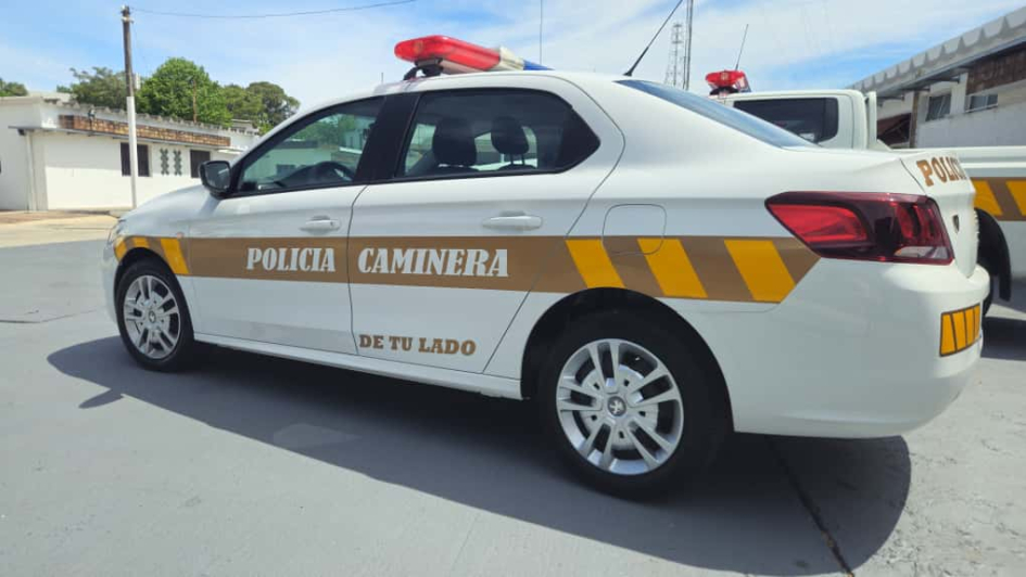 Nuevos autos de Policía Caminera.