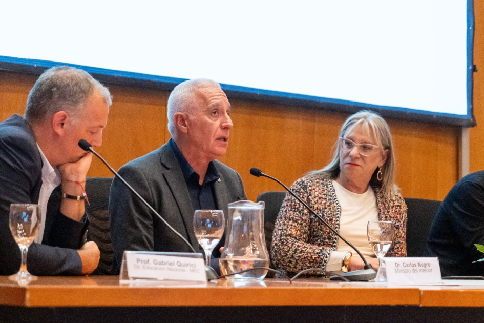 Collette Spinetti, Dr. Carlos Negro, Federico Graña, Gabriel Quirici, y Jose Martinez Collette Spinetti, Dr. Carlos Negro, Federico Graña, Gabriel Quirici, y Jose Martinez