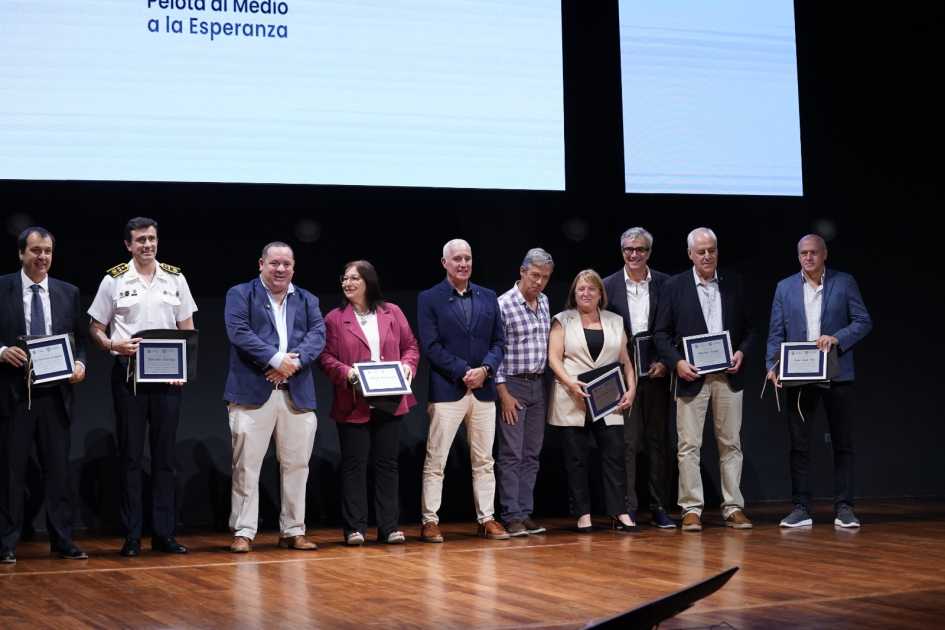 Comisión de Apoyo a Pelota al Medio Comisión de Apoyo a Pelota al Medio