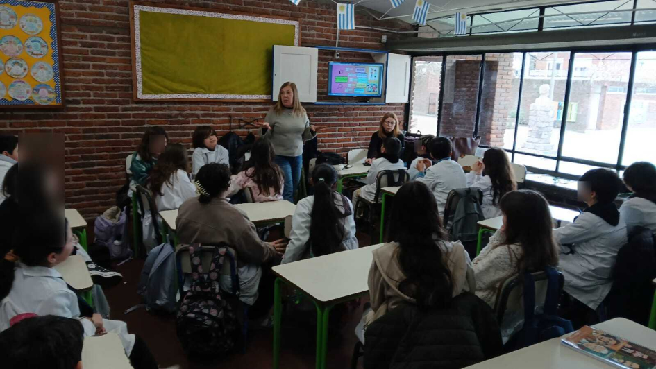 psicologas dando taller