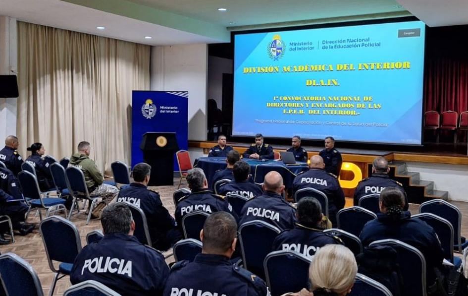 Primer convocatoria nacional de directores y encargados de las EPEB del interior Primer convocatoria nacional de directores y encargados de las EPEB del interior