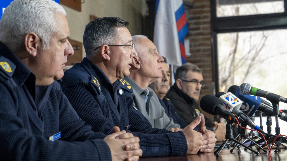 Ministro del Interior encabezó reunión de coordinación policial en Paysandú Ministro del Interior encabezó reunión de coordinación policial en Paysandú