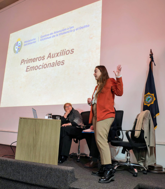 Implementan taller de apoyo psicológico para el personal del Departamento de Homicidios