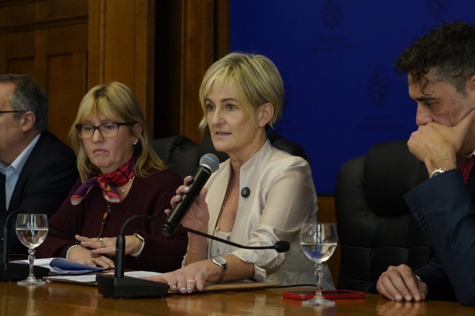 Subsecretaria del Ministerio del Interior, Ministra de Salud y Subsecretario del Mides Subsecretaria del Ministerio del Interior, Ministra de Salud y Subsecretario del Mides