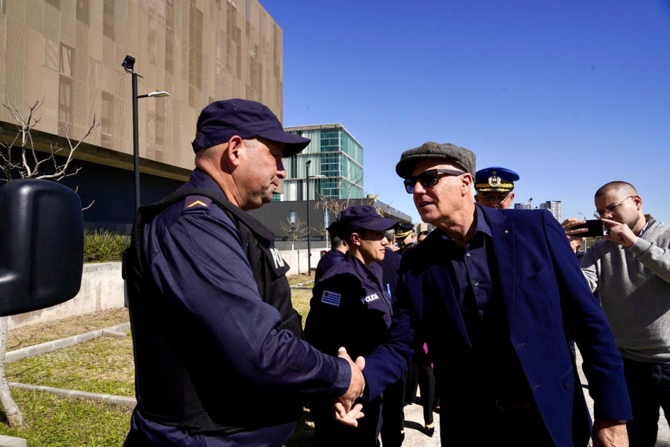 Lanzamiento de la etapa de implementación de la Policía Comunitaria Orientada a Problemas en Montevi Lanzamiento de la etapa de implementación de la Policía Comunitaria Orientada a Problemas en Montevi