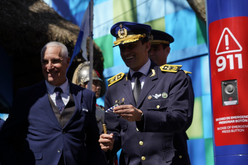 Ministro del Interior inauguró stand en Expo Prado 2025