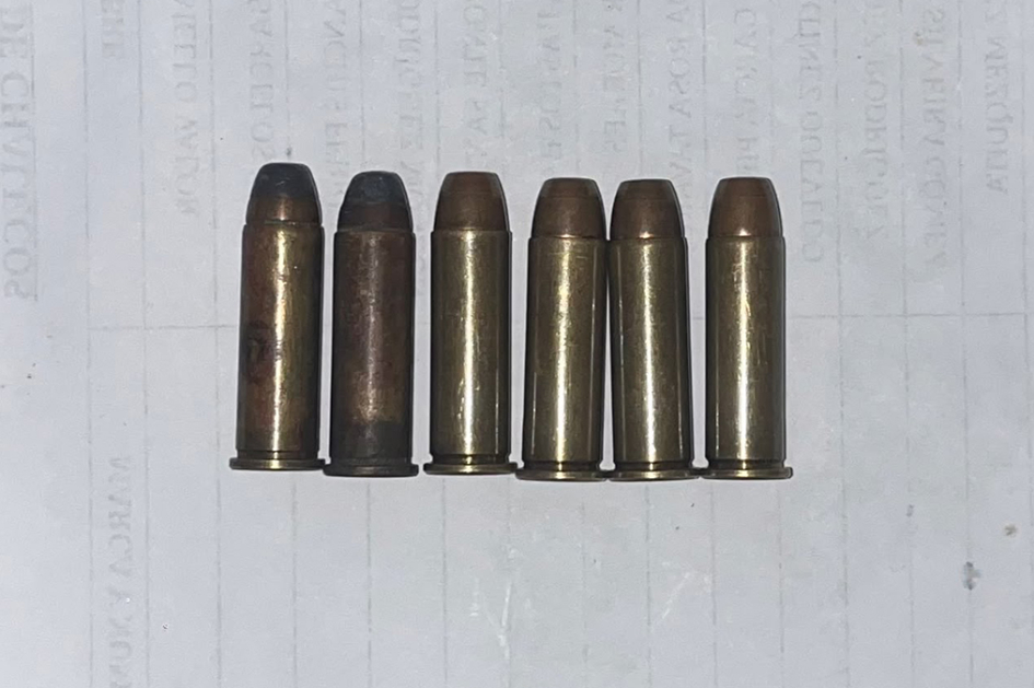6 cartuchos calibre .38 6 cartuchos calibre .38