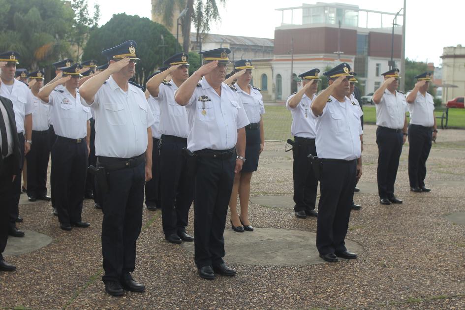 TOQUE DE SILENCIO EN PLAZA ARTIGAS