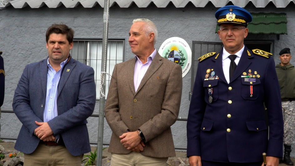 Ministro, Intendente, Director de la Policía Nacional Ministro, Intendente, Director de la Policía Nacional