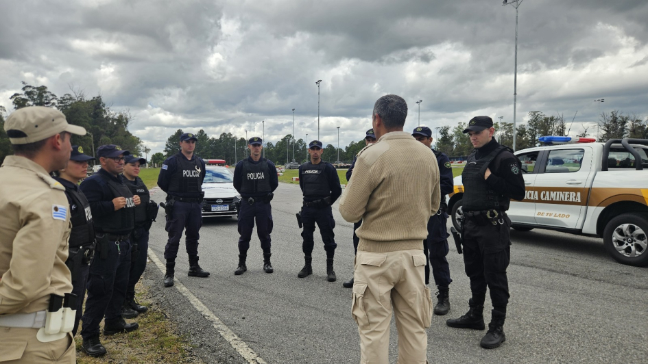 Charla previa al comienzo de prueba práctica.