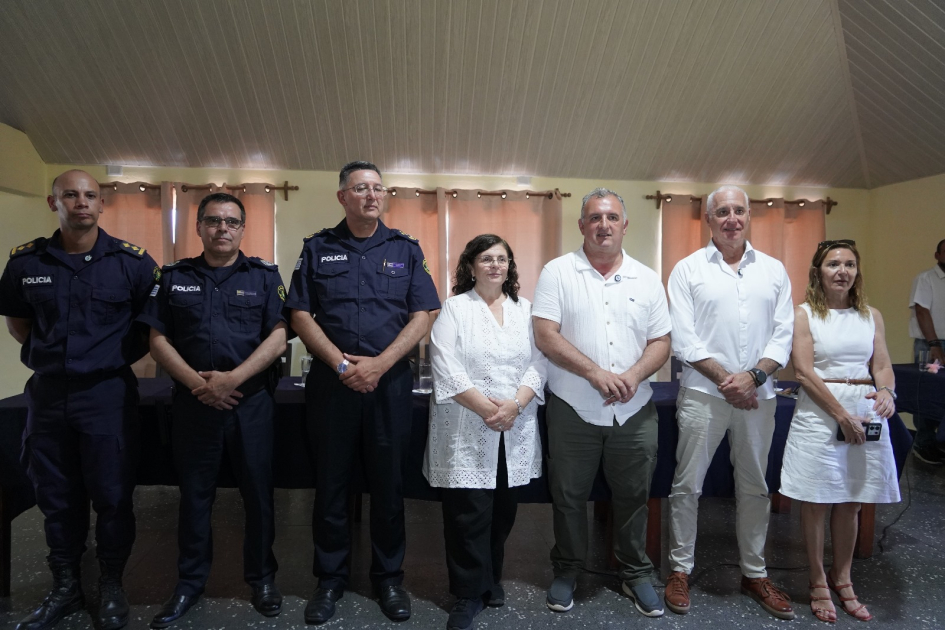 autoridades durante la firma del convenio autoridades durante la firma del convenio