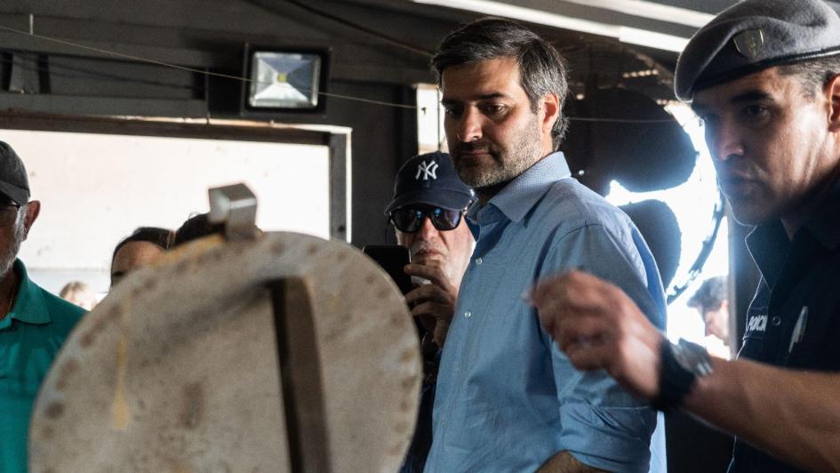 Ministro Martinelli recorriendo el Polo Industrial