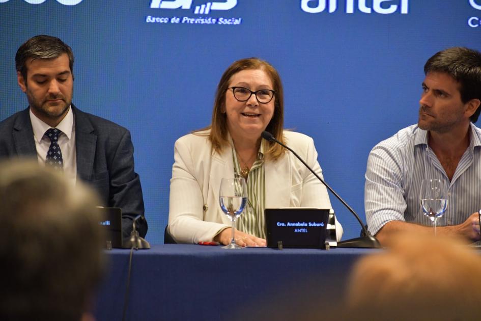 Ministerio del Interior se suma al call center de lengua de señas 