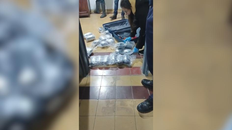 droga incautada en las valijas droga incautada en las valijas