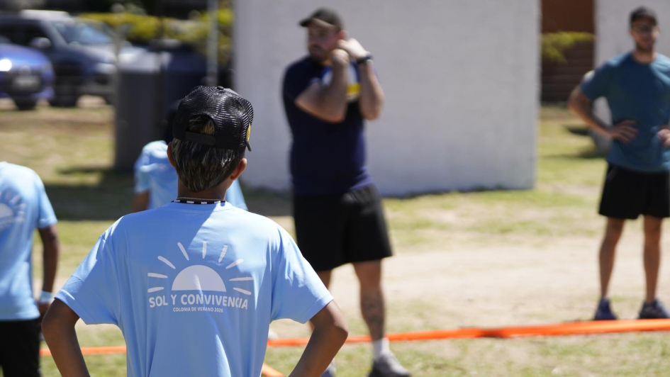 niños participando de la colonia de verano niños participando de la colonia de verano