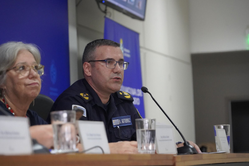 Subdirector Nacional de Políticas de Género, comisario mayor Mag. Richard Gutierrez Subdirector Nacional de Políticas de Género, comisario mayor Mag. Richard Gutierrez