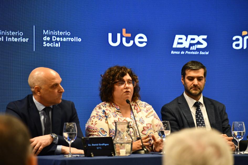 Ministerio del Interior se suma al call center de lengua de señas 