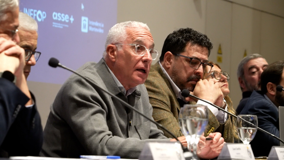 Ministro del Interior y Secretario de la Presidencia Ministro del Interior y Secretario de la Presidencia