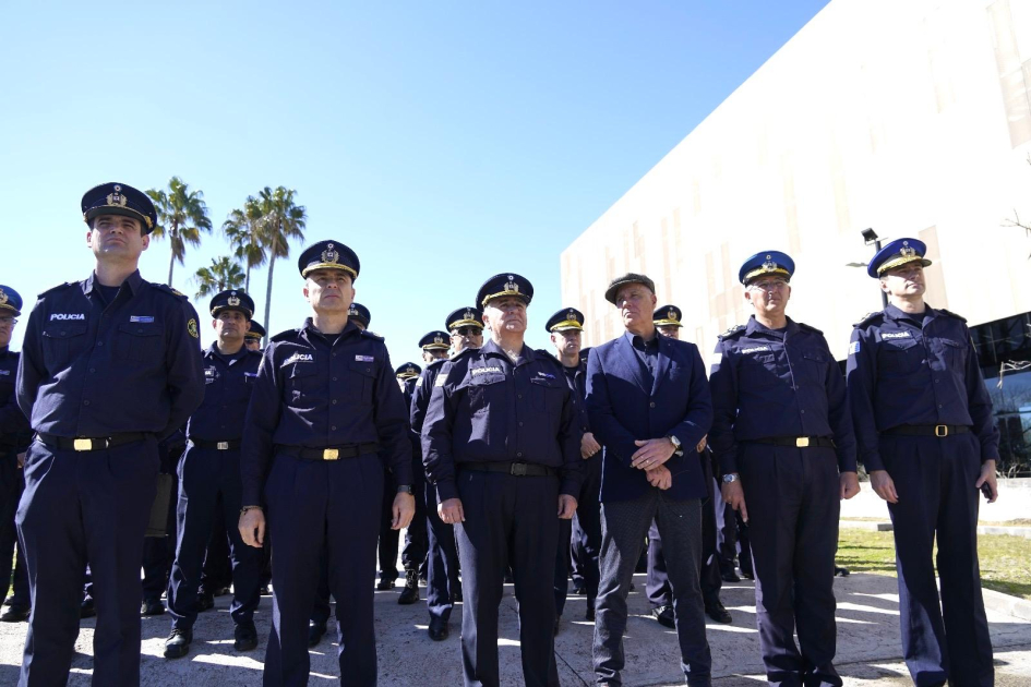 Lanzamiento de la etapa de implementación de la Policía Comunitaria Orientada a Problemas en Montevi Lanzamiento de la etapa de implementación de la Policía Comunitaria Orientada a Problemas en Montevi