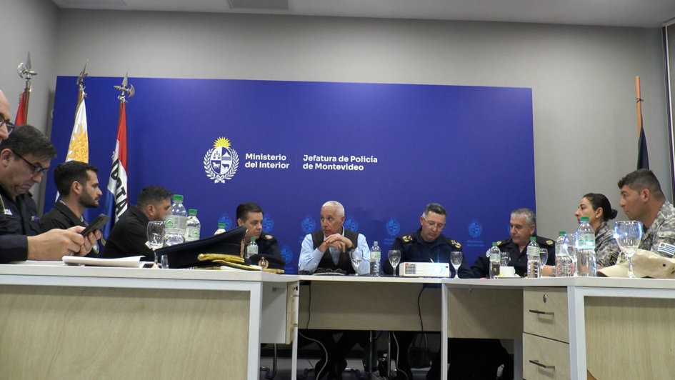 Ministro anunció incremento de patrullajes, control de armas e incorporación de nuevos efectivos “”