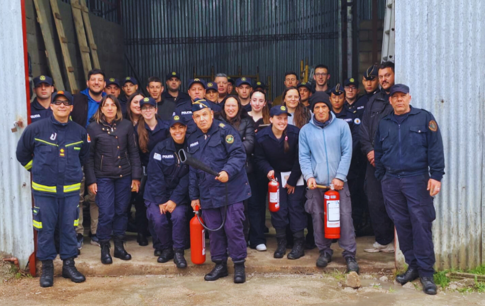 Foto del grupo de participantes Foto del grupo de participantes