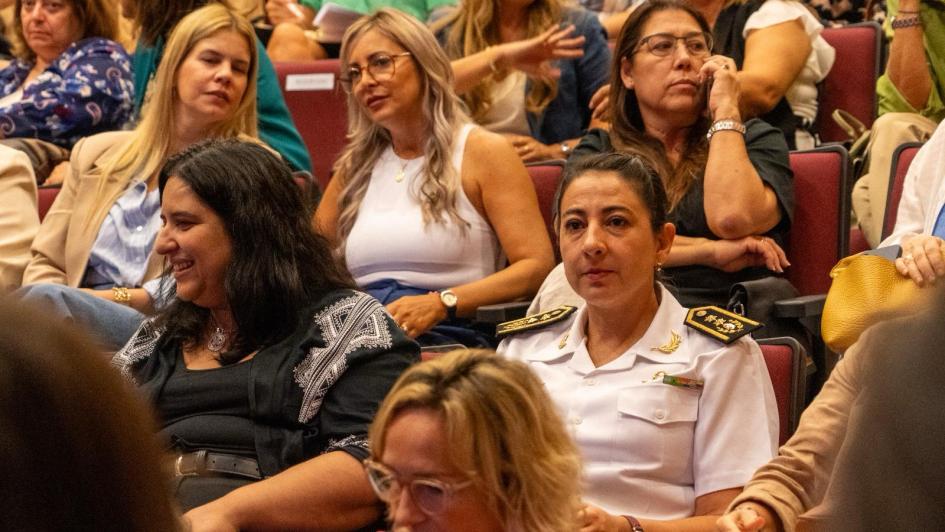 comisario general, Angelina Ferreira, directora nacional de Políticas de Género, en acto del 8M