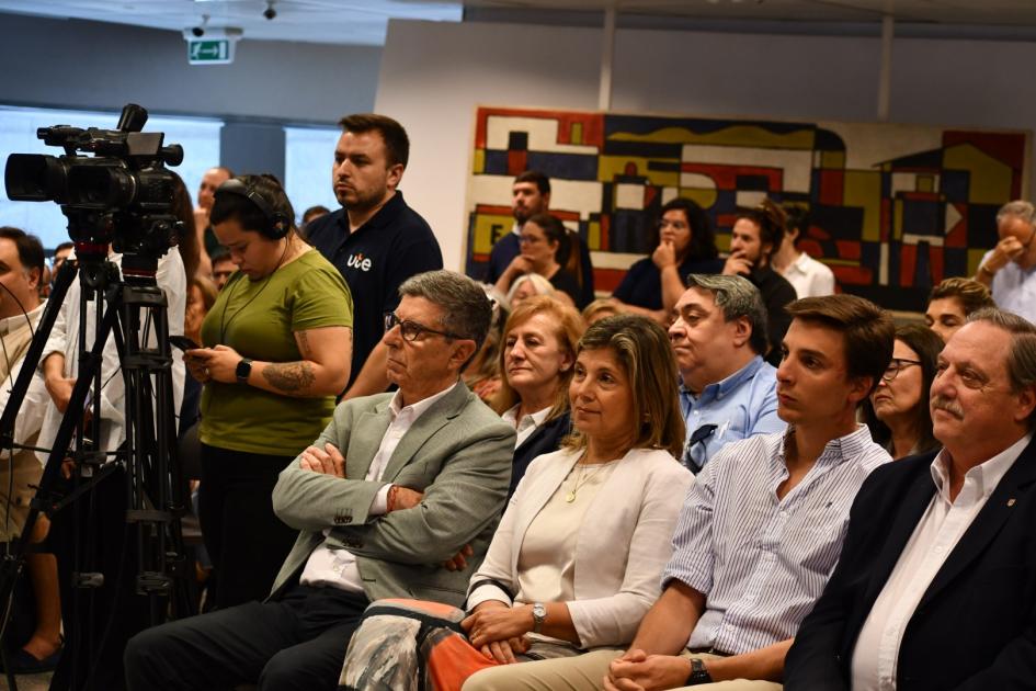 Ministerio del Interior se suma al call center de lengua de señas 