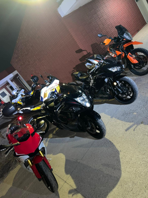 Motos de alta cilindrada que se presume que fueron ingresadas al país, desde Brasil. Motos de alta cilindrada que se presume que fueron ingresadas al país, desde Brasil.