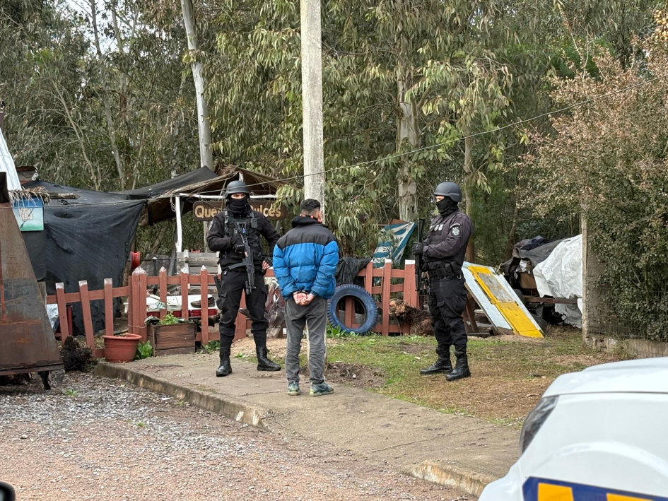 Imagen de personal policial reunido Imagen de personal policial reunido