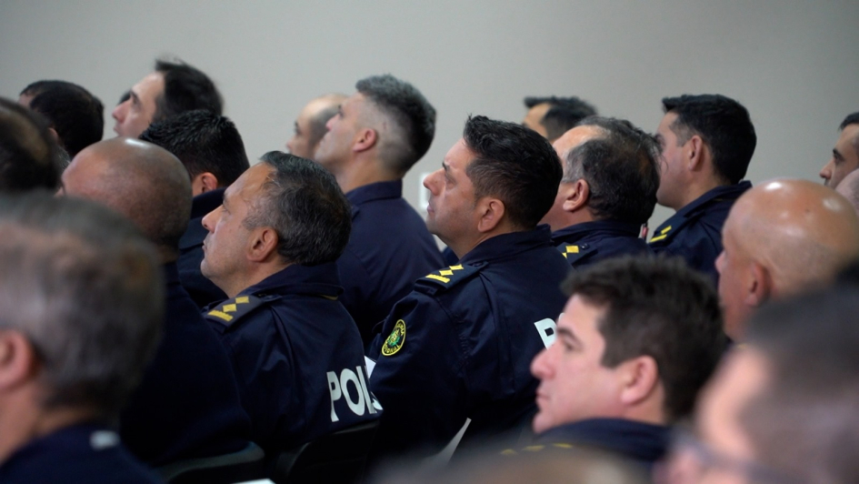 Presentan compromisos de gestión 2025 para la Policía en el área metropolitana