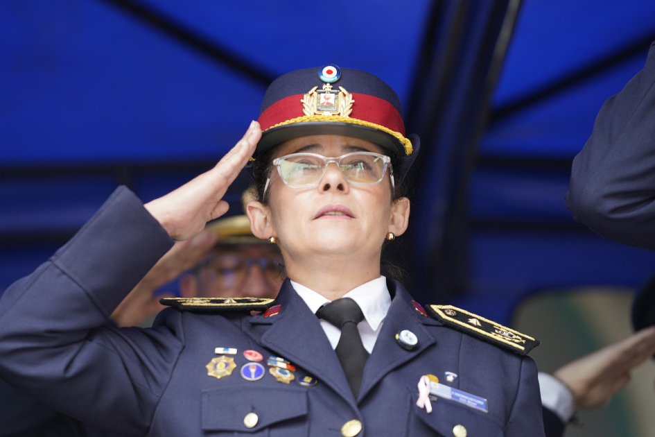 Directora de Bomberos  Directora de Bomberos