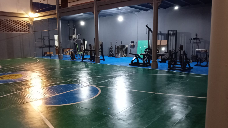 Nuevas instalaciones del gimnasio del Grupo de Reserva Táctica Actualización del gimnasio del Grupo de Reserva Táctica
