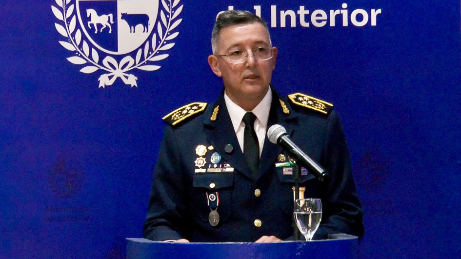 Se realizó la ceremonia de entrega de fustas y bastones, símbolos de mando de la Policía Nacional Se realizó la ceremonia de entrega de fustas y bastones, símbolos de mando de la Policía Nacional