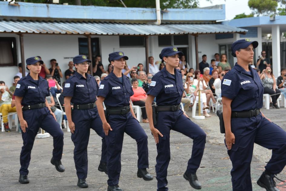 Formación de los nuevos policías Formación de los nuevos policías