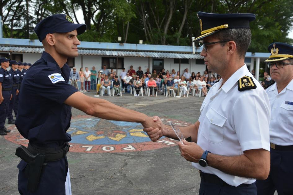 Entrega de reconocimiento por el Jefe de zona operacional II Entrega de reconocimiento por el Jefe de zona operacional II