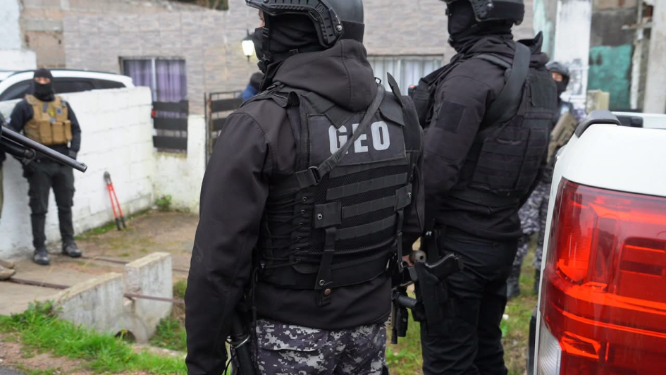efectivos durante los allanamientos efectivos durante los allanamientos