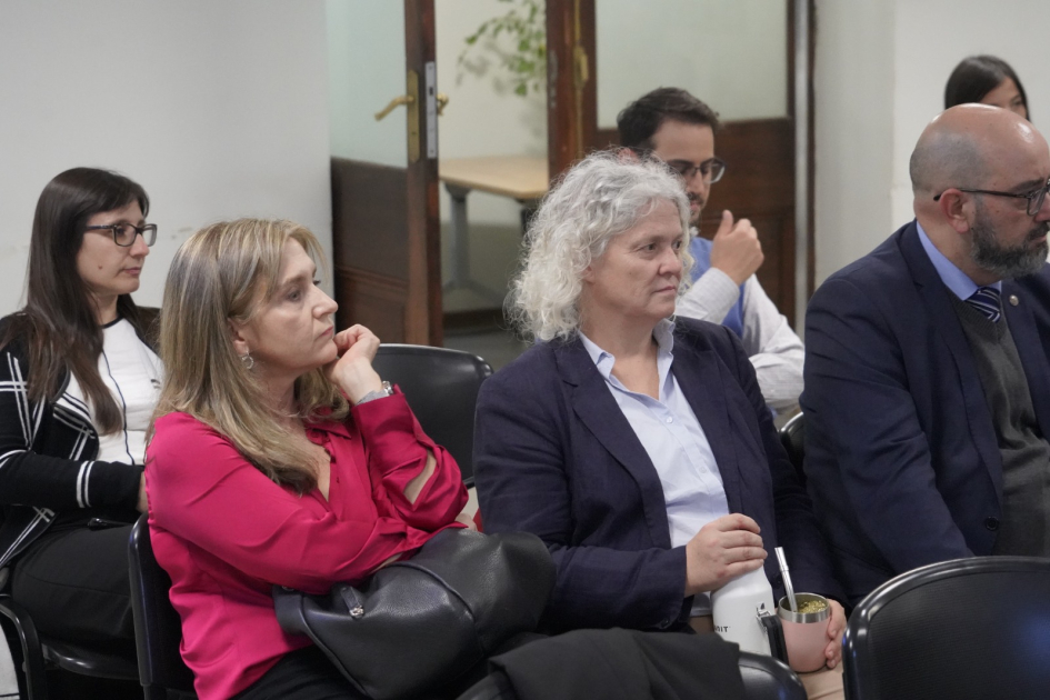  jueces, fiscales, defensores, aspirantes y policías participantes del Conversatorio 