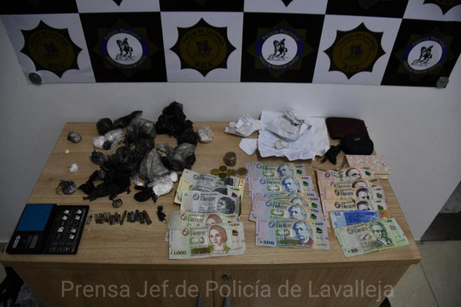 documentacion de cocaina, billetes, celulares, envoltorios y balanzas de presicion incautadas cocaina, billetes, celulares, envoltorios y balanzas de presicion