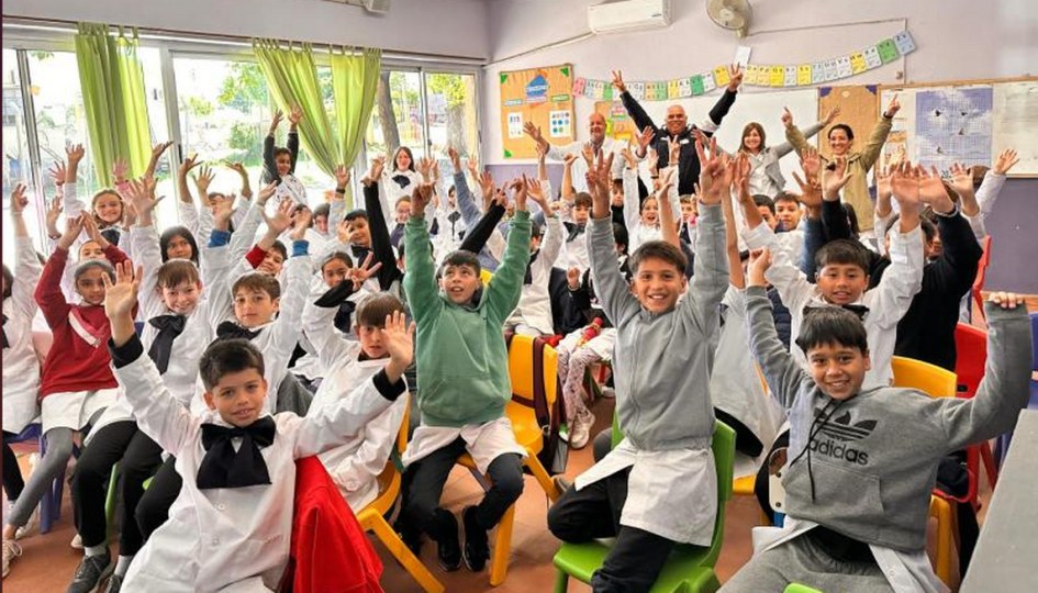 Alumnos de la escuela N.° 81 Alumnos de la escuela N.° 81