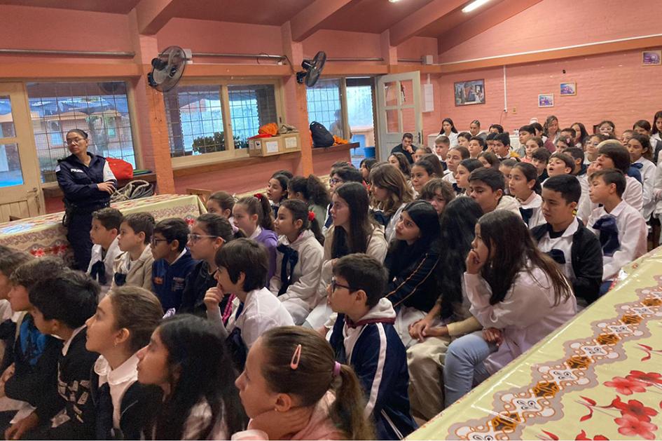 Alumnos de Escuela 37 de Artigas. Alumnos de Escuela 37 de Artigas.