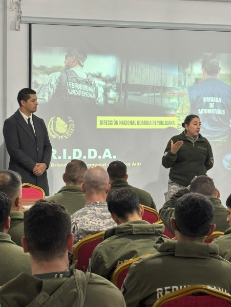 Apertura taller de automotores Apertura del taller de automotores con personal de la DNGR en sala de conferencias