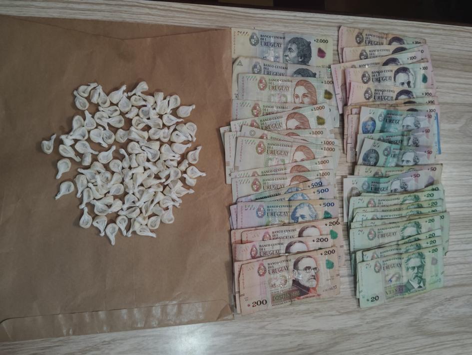 Efectos, dinero y sustancia incautada en procedimiento Efectos, dinero y sustancia incautada en procedimiento