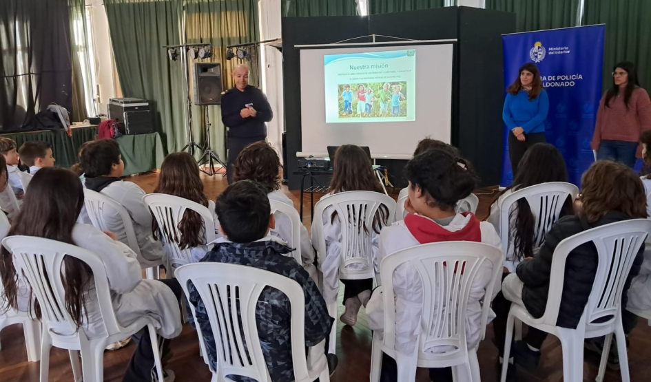 Charla en Escuela Nº5 Charla en Escuela Nº5