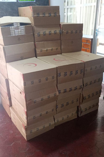 Cajas con cigarrillos incautados por la policía Cajas con cigarrillos incautados por la policía