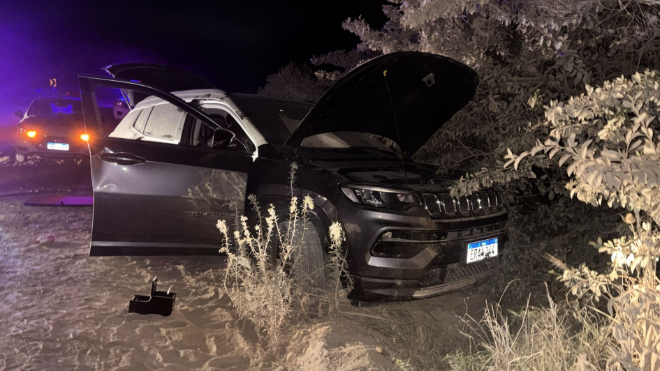 Camioneta Jeep incuatada utilizada por quienes atentaron contra la Guardia Republicana 