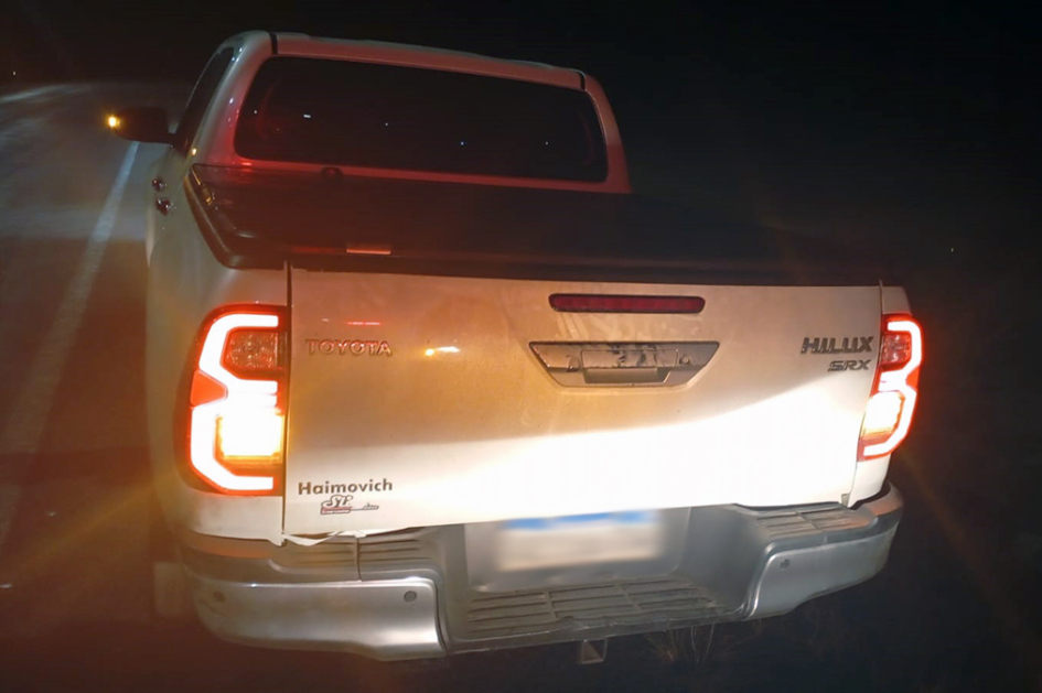 Camioneta Toyota Hilux incautada por la policía Camioneta Toyota Hilux incautada por la policía