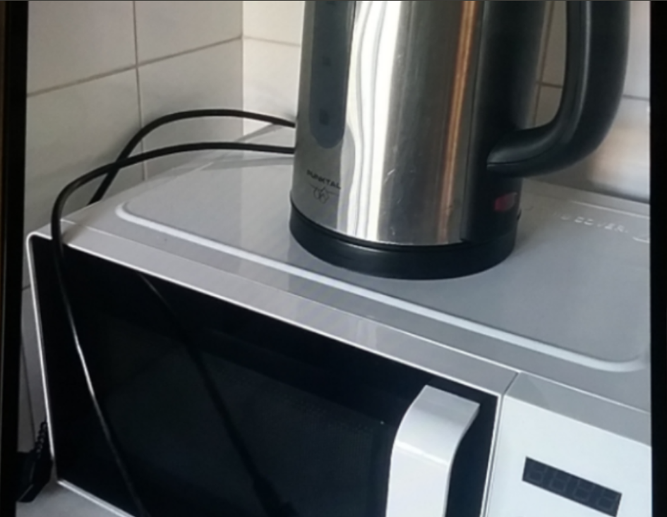 Jarra eléctrica y un microondas incautados una jarra electrica y un microondas